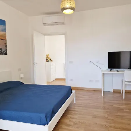 Savarese Luxury Palace Apartment